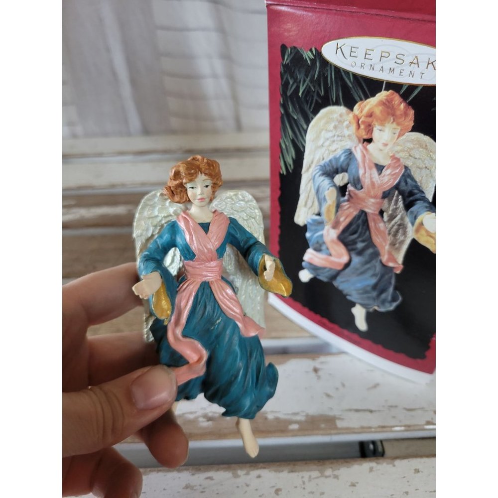 Hallmark Glad tidings Angel choir of 1996 ornament Xmas tree